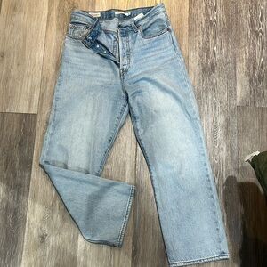 Levi’s ribcage straight denim jean size 28